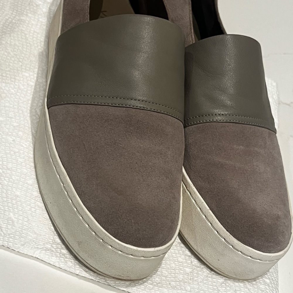 Vince Gray Flats Slip-On Shoes